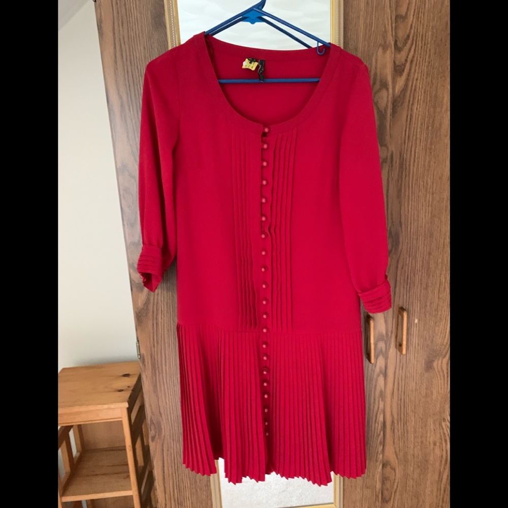 Red long sleeves dress